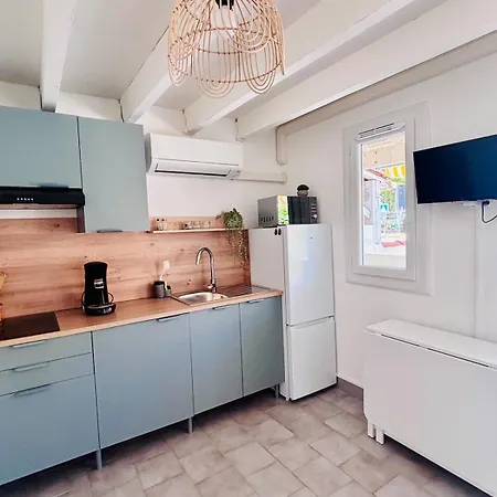 La Coquette, Maison Climatisée, Piscine, à 300m à Pied, Wifi Et équipements Bébé Offerts Casa de Férias *