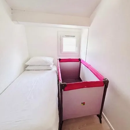 La Coquette, Maison Climatisée, Piscine, à 300m à Pied, Wifi Et équipements Bébé Offerts Casa de Férias Portiragnes
