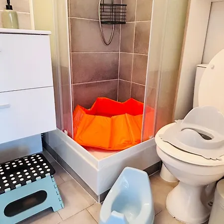 La Coquette, Maison Climatisée, Piscine, à 300m à Pied, Wifi Et équipements Bébé Offerts * Portiragnes