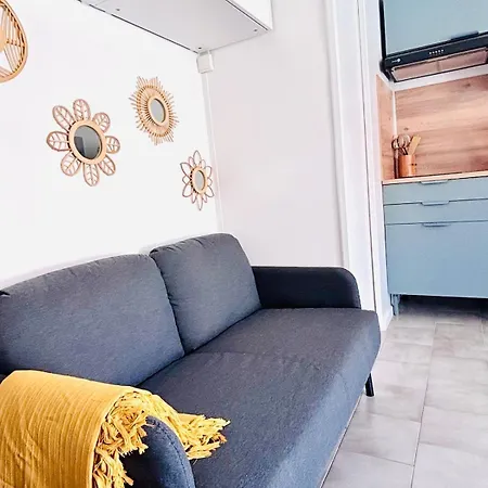 La Coquette, Maison Climatisée, Piscine, à 300m à Pied, Wifi Et équipements Bébé Offerts Portiragnes